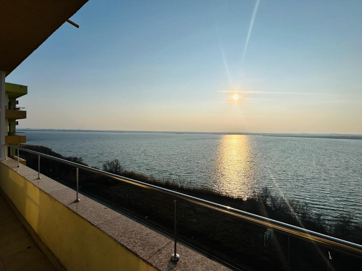 Apartament Summerland Mamaia Nord Экстерьер фото