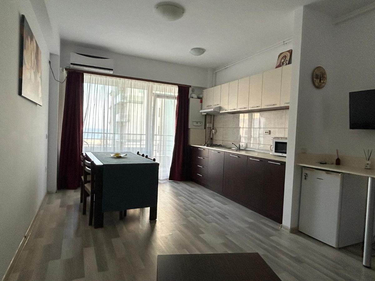 Apartament Summerland Mamaia Nord Экстерьер фото